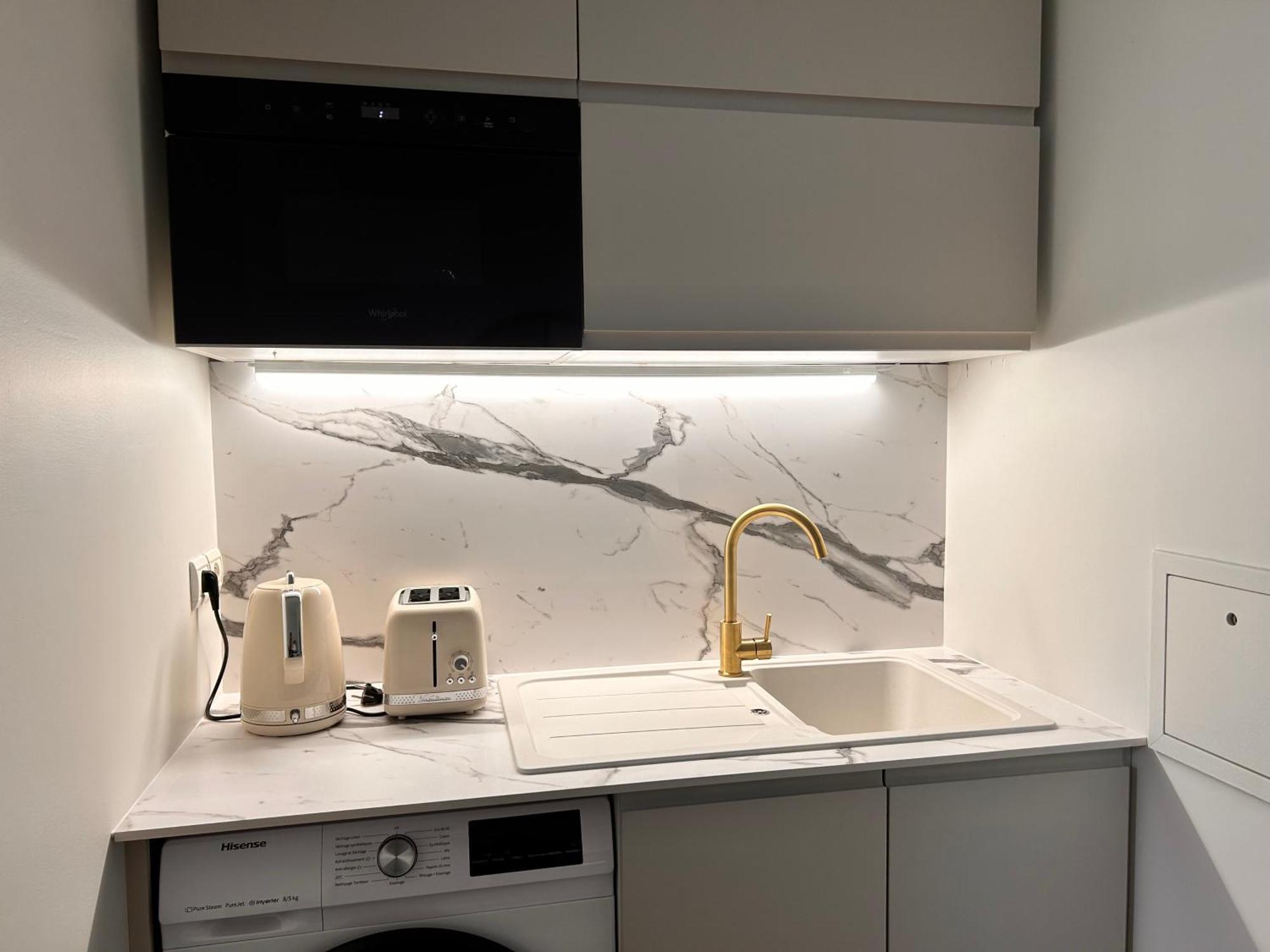 Beautiful, Modern 1-Bed Apartment, 5 Mins Rer A Saint-Germain-en-Laye Ngoại thất bức ảnh